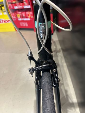 Used Bianchi Sempre pro Campagnolo Veloce 2016 Road & Gravel, Black — image 10 of 10