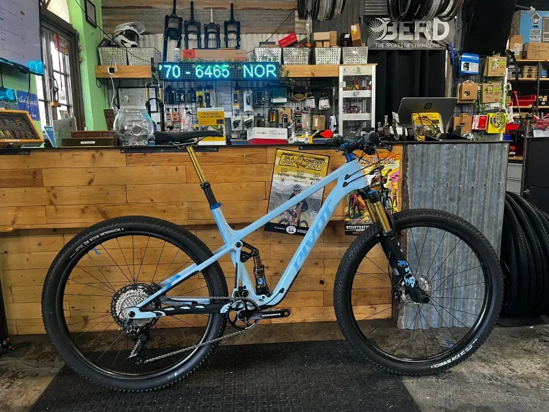 Used Pivot Mach 4 SL PRO XT Gen 3 2025 MTB