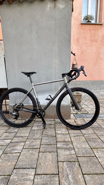 Used Legend by Bertoletti Legend by Bertoletti Custom SRAM Rival eTap AXS 2025 Road & Gravel