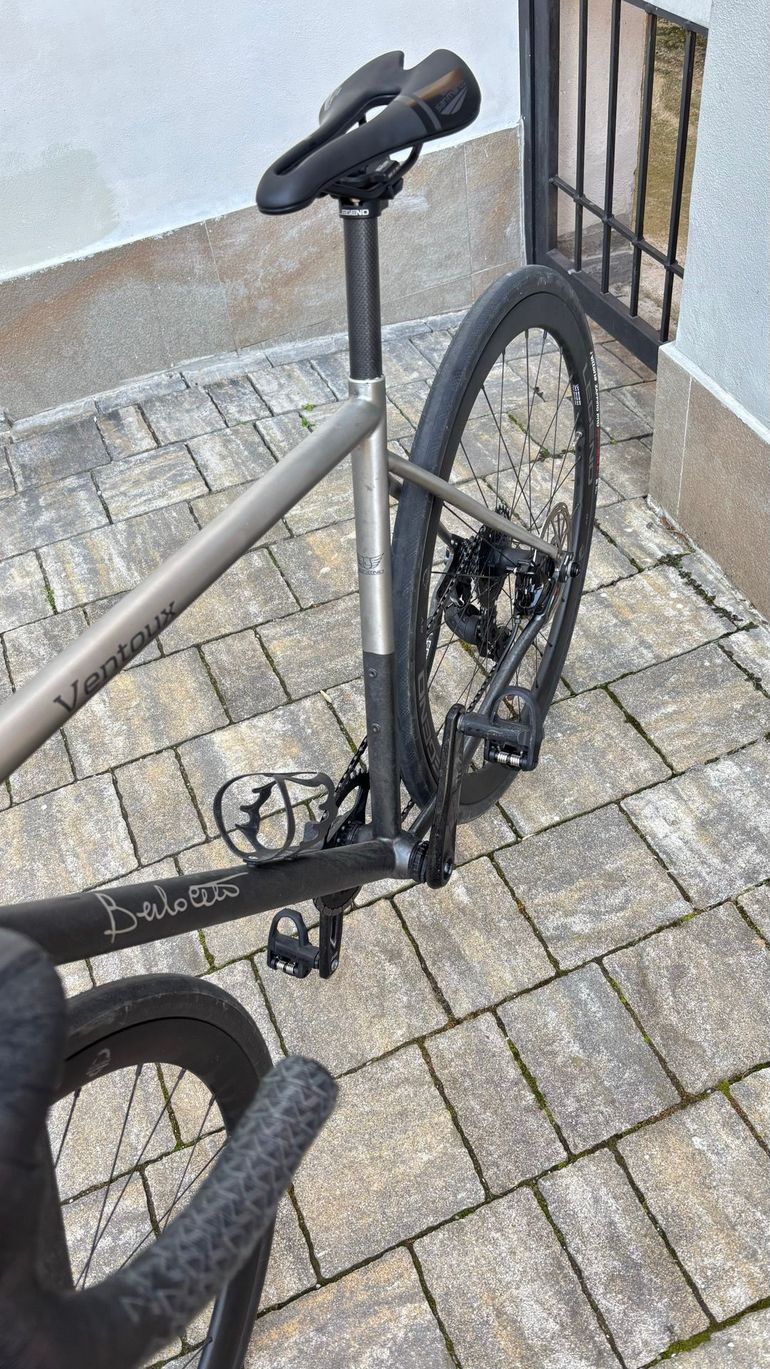 Used Legend by Bertoletti Legend by Bertoletti Custom SRAM Rival eTap AXS 2025 Road & Gravel, Hellgrau — image 2 of 3