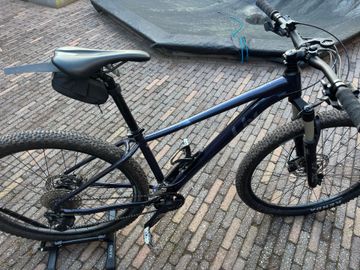 Used Liv Tempt Shimano Deore XT 2024 Mountainbike, Purple — image 9 of 10