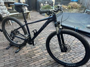 Used Liv Tempt Shimano Deore XT 2024 Mountainbike, Purple — image 4 of 10