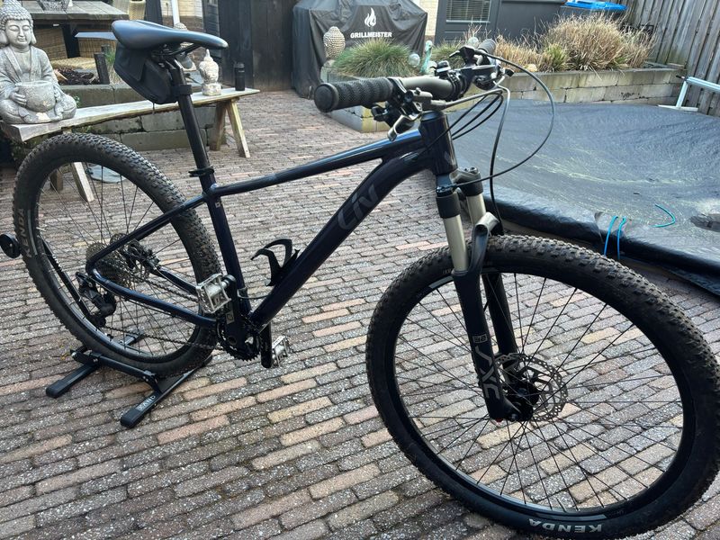 Used Liv Tempt Shimano Deore XT 2024 Mountainbike, Purple — image 4 of 10