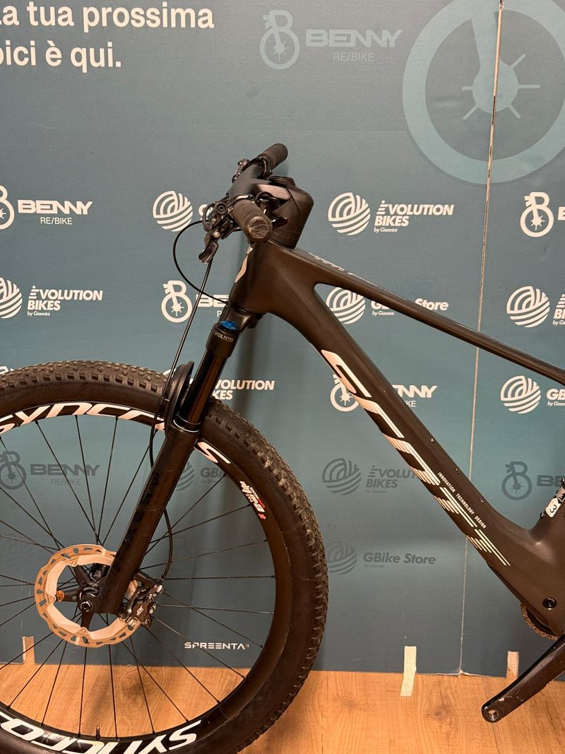 Scott Spark RC 2024 Mountainbike de segunda mano, Negro — imagen 14 de 16