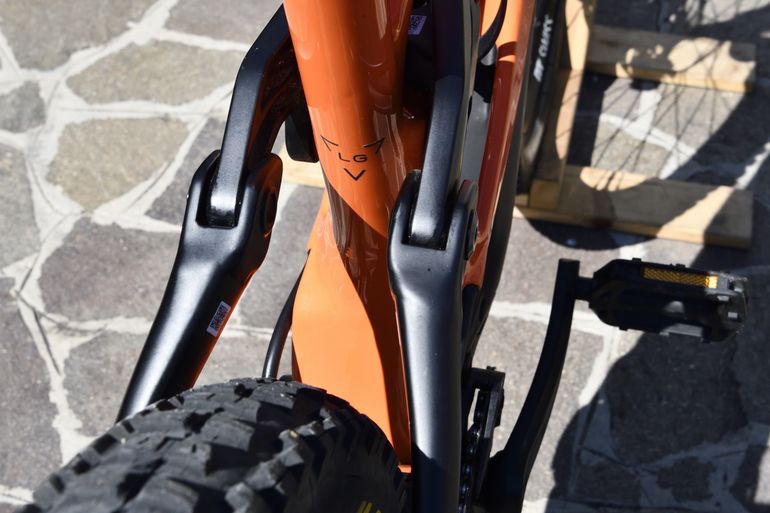Used Orbea WILD FS M20 20mph 2021 2021 Mountainbike, Arancione — image 17 of 37