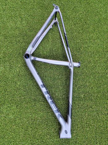 Used Trek Procaliber 9.8 SL 2017 Frameset 2017 Mountainbike — image 2 of 3