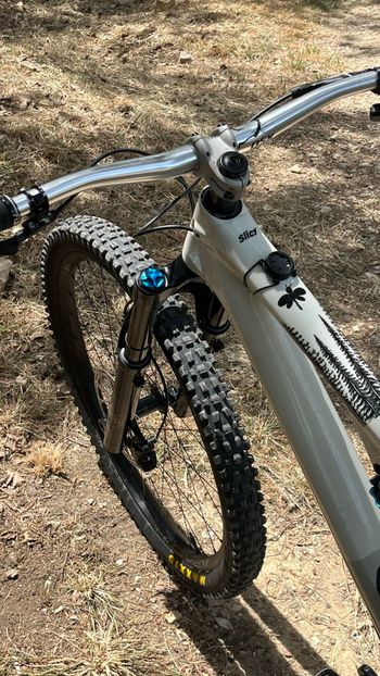 Used Specialized Stumpjumper EVO Expert - SRAM GX Eagle AXS, FOX Performance Elite 2023 2023 Mountainbike, White, 29 — image 22 of 29