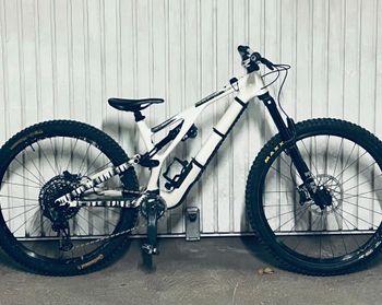 Used Specialized Stumpjumper EVO Expert - SRAM GX Eagle AXS, FOX Performance Elite 2023 2023 Mountainbike, White, 29 — image 4 of 29