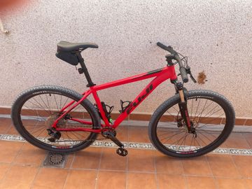 Tweedehands Fuji Nevada 2.0 2021 MTB