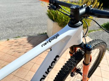 Used Lee Cougan Custom Sram Eagle Transmission X0 2024 Mountainbike, White — image 5 of 9