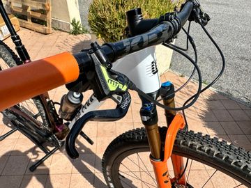 Used Lee Cougan Custom Sram Eagle Transmission X0 2024 Mountainbike, White — image 6 of 9