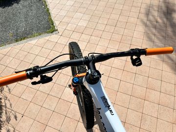 Used Lee Cougan Custom Sram Eagle Transmission X0 2024 Mountainbike, White — image 9 of 9