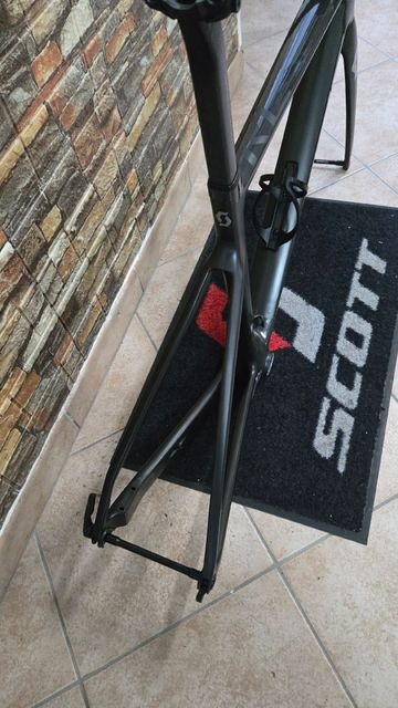 Used Scott Addict Frameset 2021 Road & Gravel, Black — image 6 of 10
