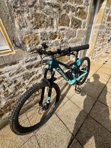 Tweedehands Orbea RISE M20 2023 2023 MTB