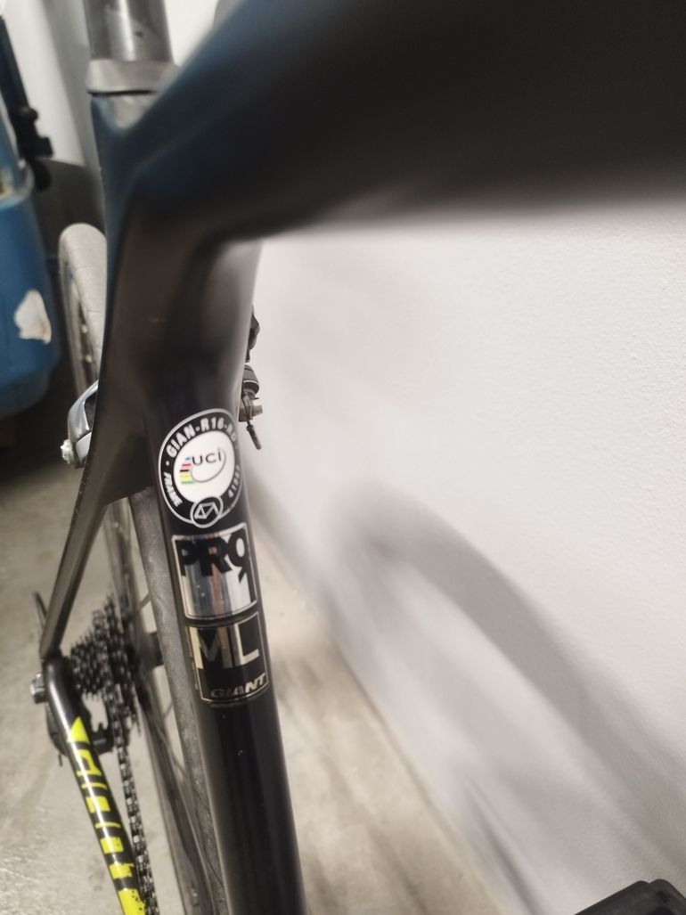 Used Giant TCR Advanced Pro 1 2017 2017 Road & Gravel, Black — image 6 of 7