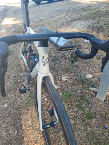 Used Lapierre Xelius DRS 8.0 2025 2025 Road & Gravel, White — image 6 of 6