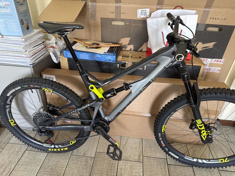 Used Intense Tracer Shimano Deore XT 2019 Mountainbike, Light Gray, Mixed — image 8 of 8