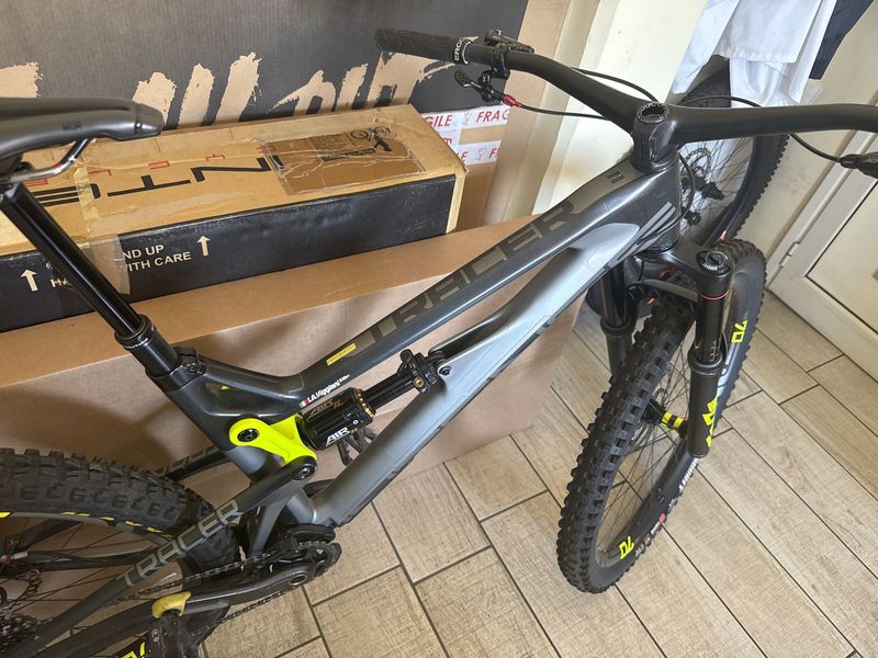 Used Intense Tracer Shimano Deore XT 2019 Mountainbike, Light Gray, Mixed — image 6 of 8