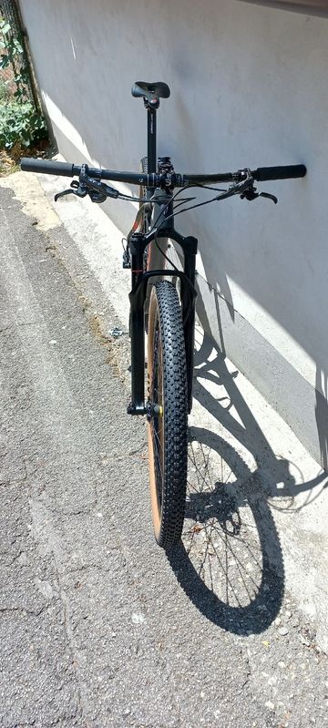 Used Trek Procaliber 9.7 2018 2018 Mountainbike, Light Gray, 27.5, 29 — image 4 of 5