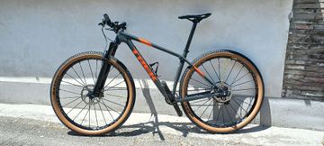 Used Trek Procaliber 9.7 2018 2018 Mountainbike, Light Gray, 27.5, 29 — image 2 of 5