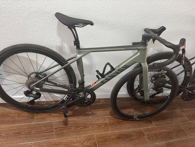 Used Canyon Endurace CF SLX 8 Di2 GRC 2025 2025 Road & Gravel, Grün — image 5 of 6