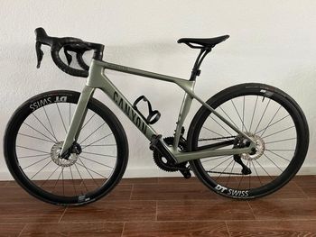 Used Canyon Endurace CF SLX 8 Di2 GRC 2025 2025 Road & Gravel, Grün — image 1 of 6