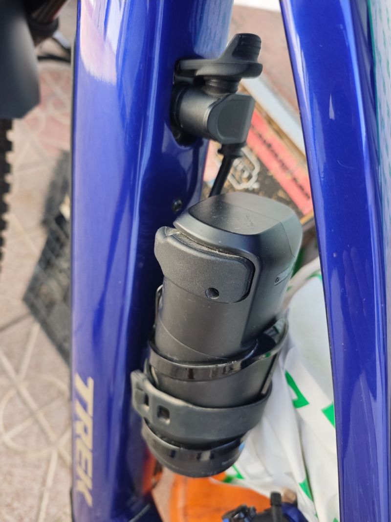 Trek Fuel EXe 9.5 2023 2023 Mountainbike usato, Blu — immagine 4 di 18