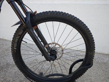 Trek Fuel EXe 9.5 2023 2023 Mountainbike usato, Blu — immagine 5 di 18