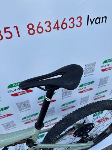 Gebrauchtes Orbea OIZ M10 2022 2022 Mountainbike, Grün, 29 — Bild 22 von 24