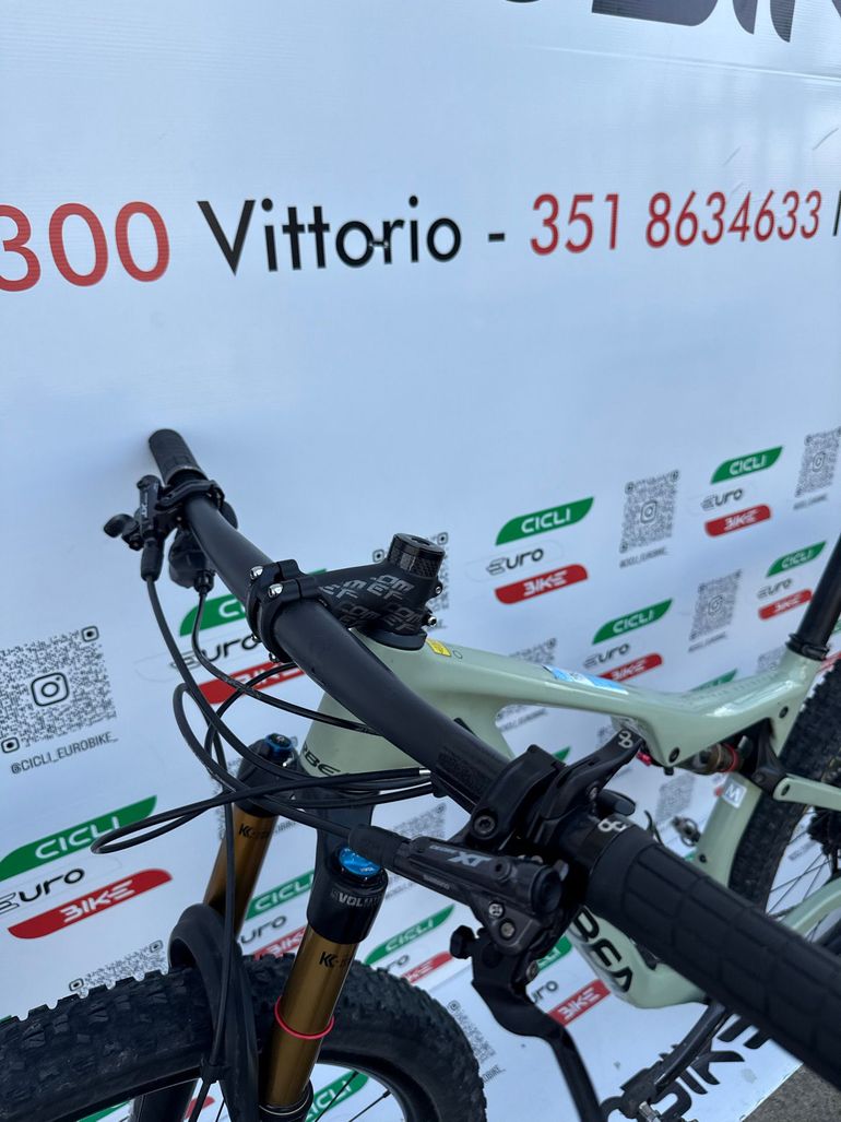 Used Orbea OIZ M10 2022 2022 Mountainbike, Green, 29 — image 16 of 24
