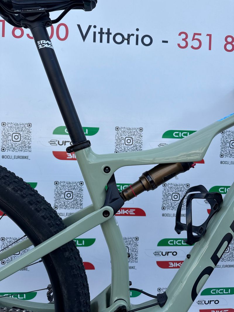 Gebrauchtes Orbea OIZ M10 2022 2022 Mountainbike, Grün, 29 — Bild 3 von 24