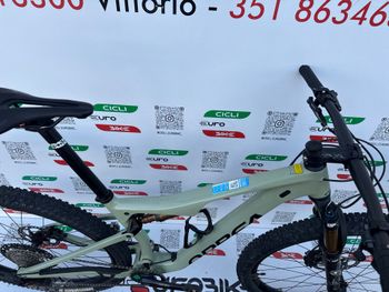 Used Orbea OIZ M10 2022 2022 Mountainbike, Green, 29 — image 14 of 24