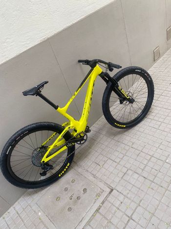 Used Scott Spark 900 EVO 2025 2025 Mountainbike — image 8 of 11