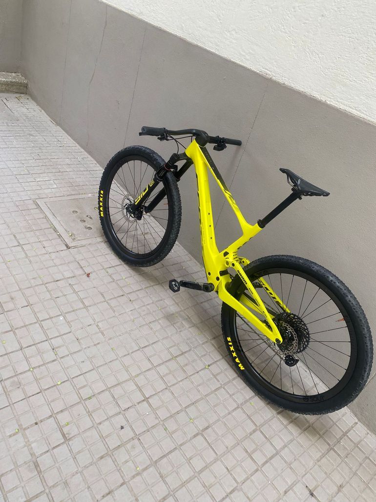Used Scott Spark 900 EVO 2025 2025 Mountainbike — image 9 of 11