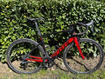 Used Scott Foil Shimano Dura Ace 2017 Road & Gravel, Red — image 1 of 3
