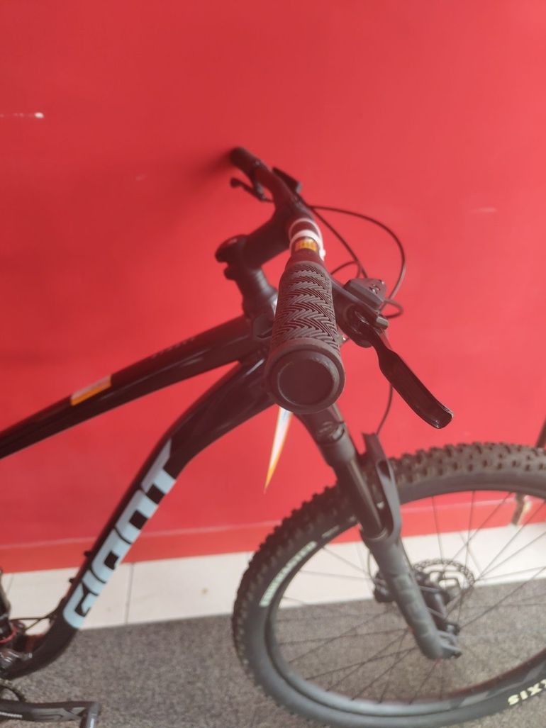 Used Giant Stance SRAM SX Eagle 2025 Mountainbike, Purple — image 4 of 12