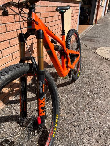 Použité Yeti SB150 T2 2023 2023 Mountainbike — obrázek 7 z 9