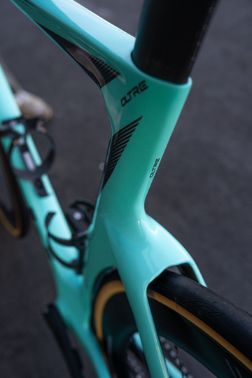 Gebrauchtes Bianchi Oltre Comp Ultegra Di2 2023 2023 Road & Gravel, Blau — Bild 14 von 16