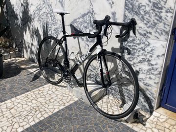Trek Madone 2.1 H2 Compact 2015 2015 Road & Gravel usato, Nero — immagine 4 di 6