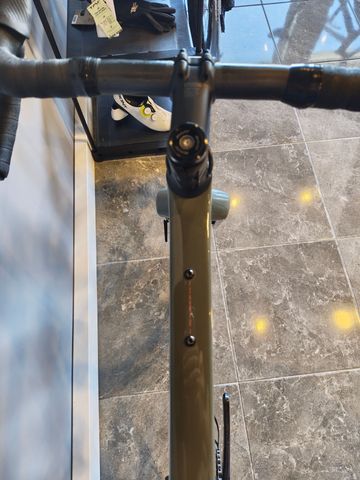 Used Canyon Grizl SRAM Rival 2024 Road & Gravel, Green — image 6 of 10