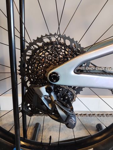 Used Scott Custom SRAM GX Eagle AXS 2025 Mountainbike, Light Gray — image 5 of 17