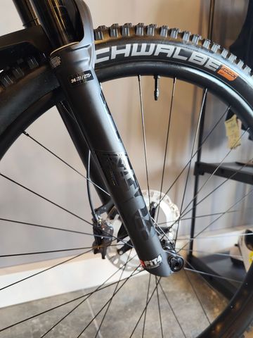 Used Scott Custom SRAM GX Eagle AXS 2025 Mountainbike, Light Gray — image 8 of 17