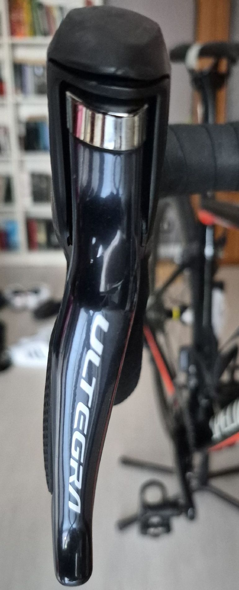 Used Specialized Men's Tarmac Pro 2018 2018 Road & Gravel, Schwarz — image 13 of 16