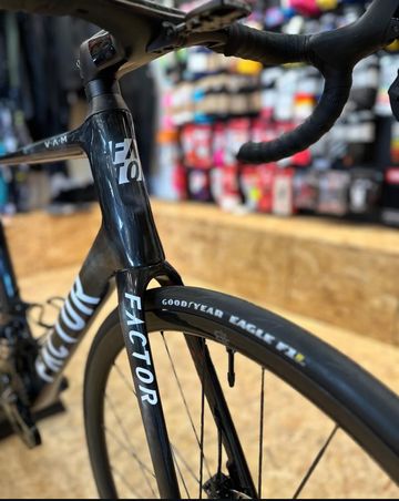 Used Factor O2 VAM - Frameset Premium 2025 Frameset 2025 Road & Gravel, Black — image 2 of 3