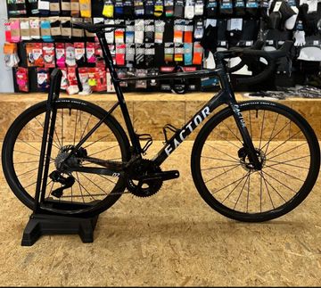 Used Factor O2 VAM - Frameset Premium 2025 Frameset 2025 Road & Gravel, Black — image 3 of 3