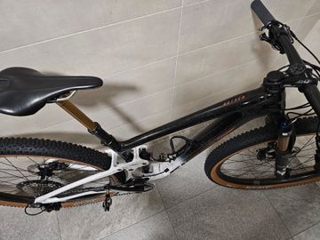 Gebrauchtes Giant Anthem Shimano XTR 2024 Mountainbike, Schwarz — Bild 10 von 12