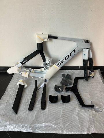 Used Scott Plasma SRAM Red eTap AXS 2026 Road & Gravel, White — image 8 of 10
