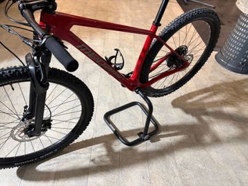 Used Megamo FACTORY 15 2024 2024 Mountainbike, Red, 29 — image 3 of 7