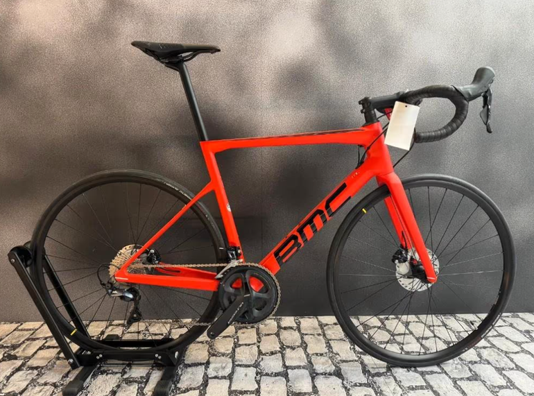 Used BMC Teammachine SLR FIVE 2022 2022 Road & Gravel, Red — image 1 of 3