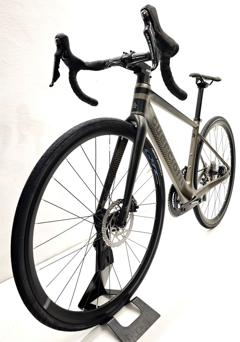 Used Guerciotti Cartesio Ultegar Disc 2022 Road & Gravel, Light Gray — image 3 of 12